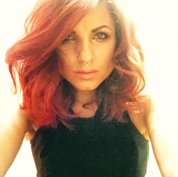 Meet your Posher, Cassandra - Picture 1 of 1